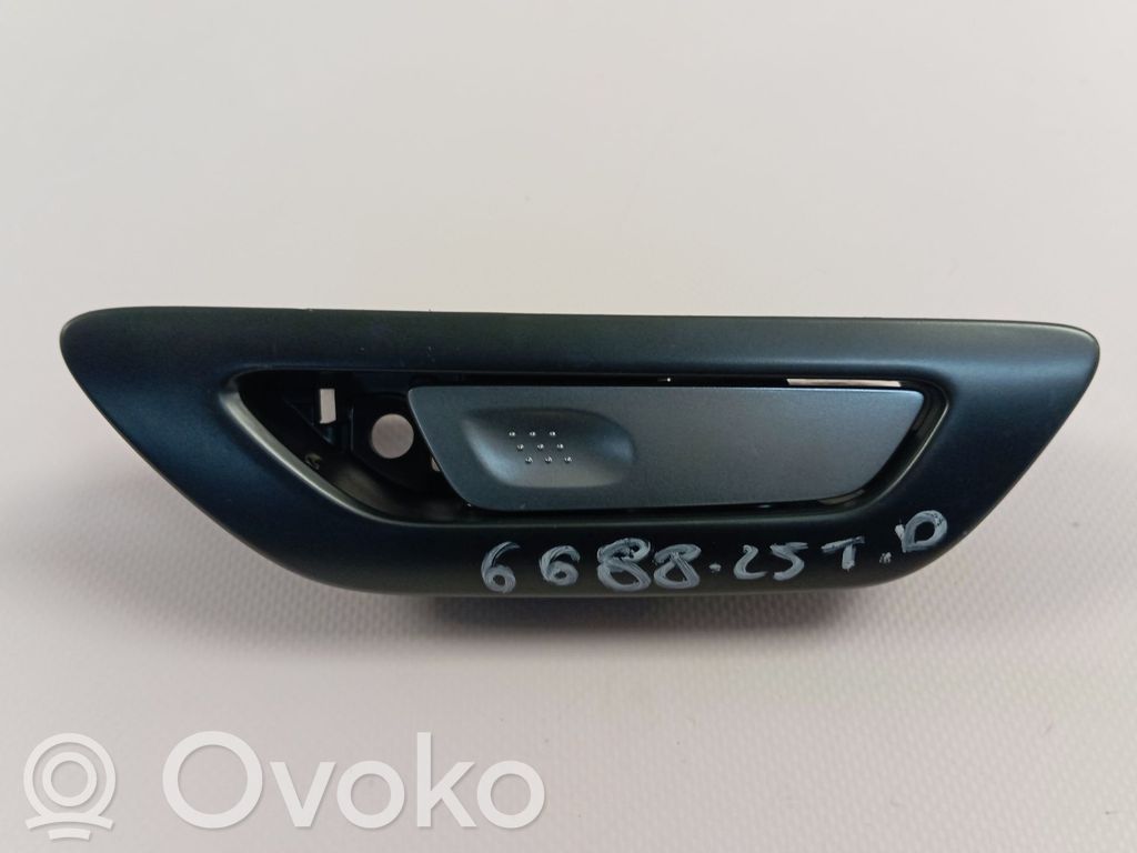 Lexus LBX Poignée intérieure de porte arrière 