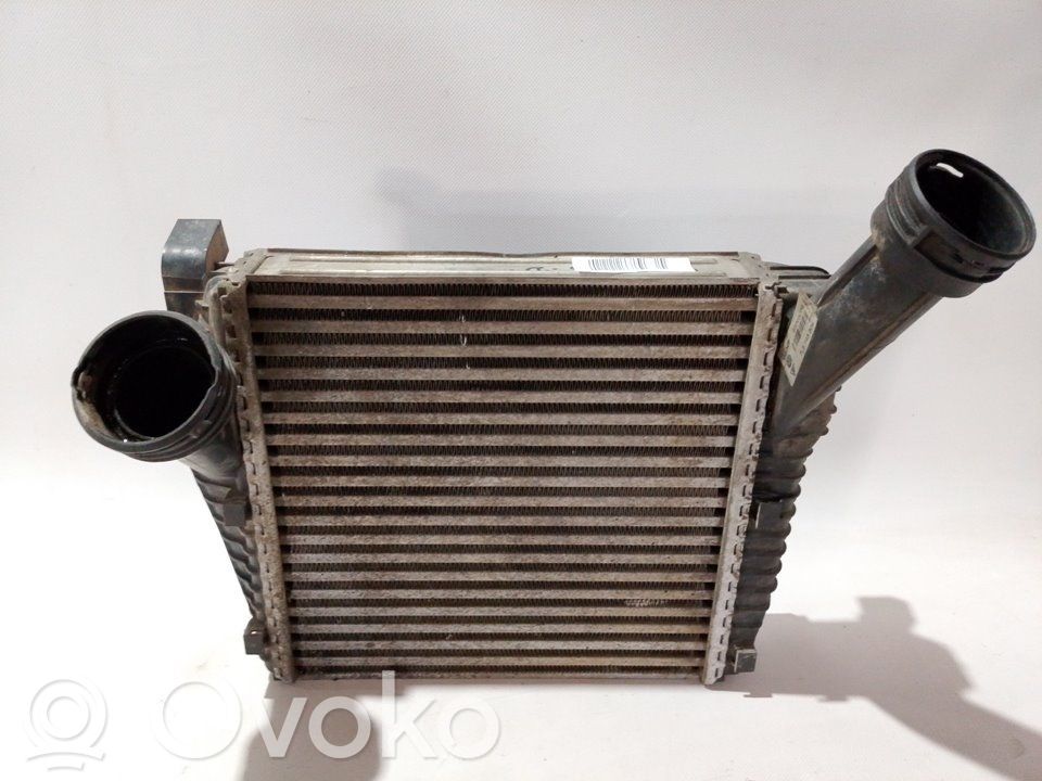 Audi Q7 4L Chłodnica powietrza doładowującego / Intercooler 