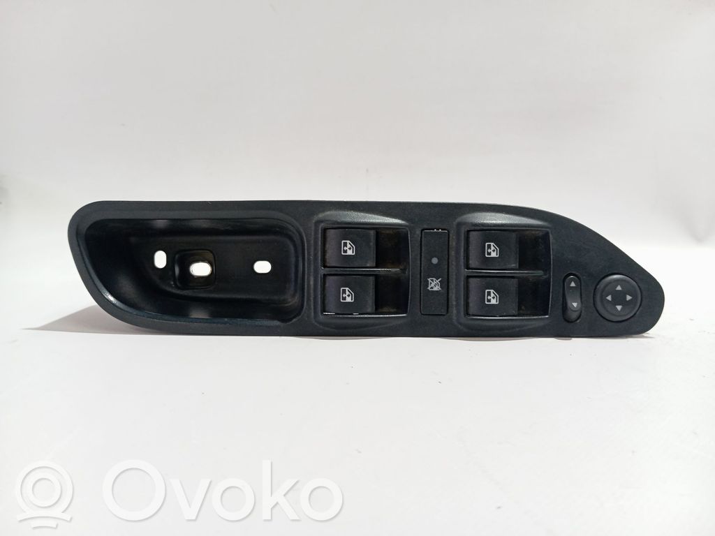 Przyciski szyb   735631478