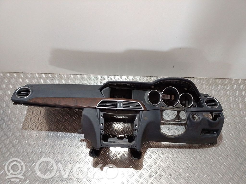 Mercedes-Benz CLK AMG A208 C208 Bord 