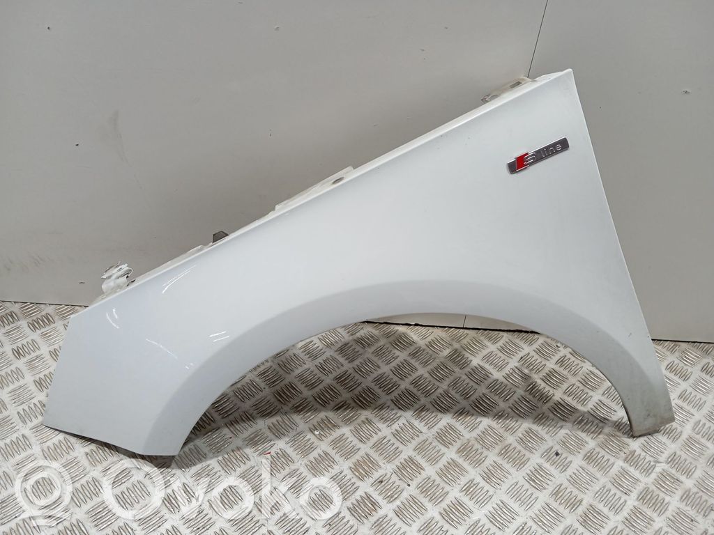 Audi A1 Крыло 