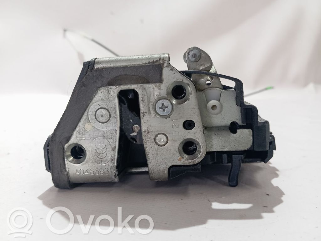 Toyota Verso Rear door lock 
