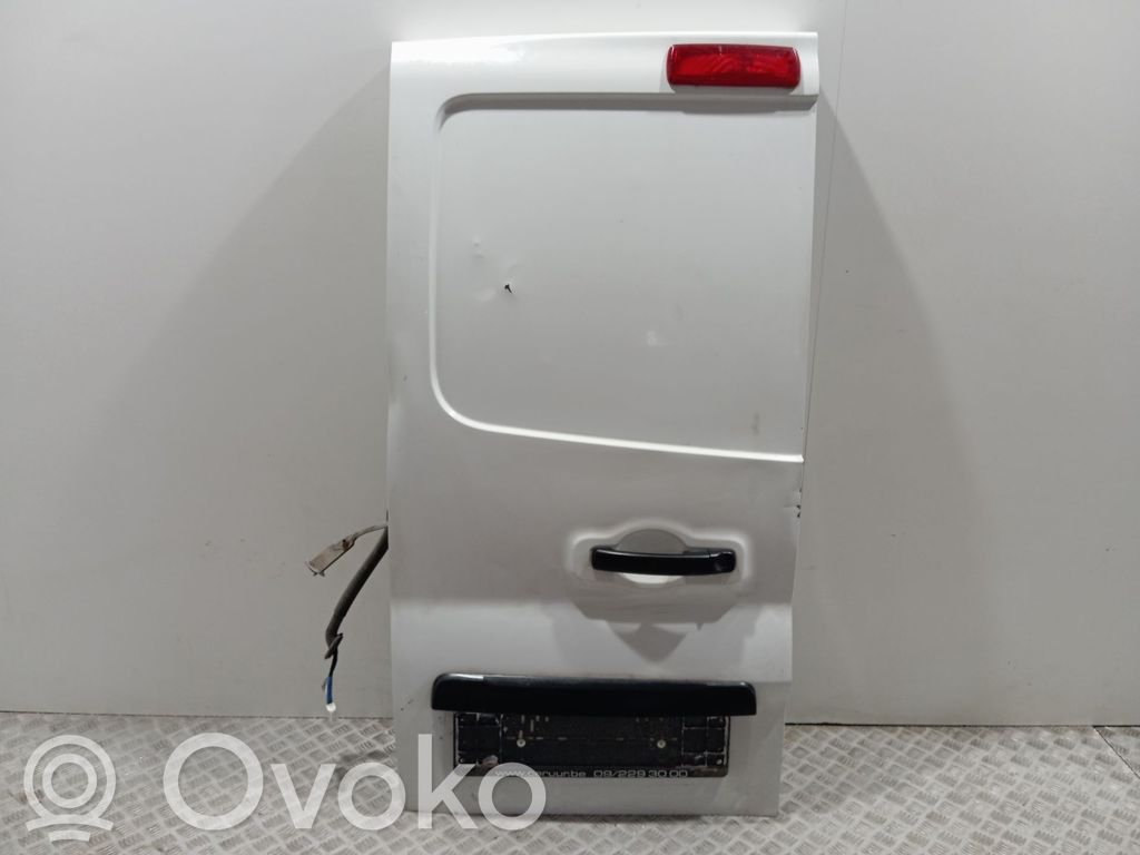Opel Vivaro Aizmugurējās durvis 