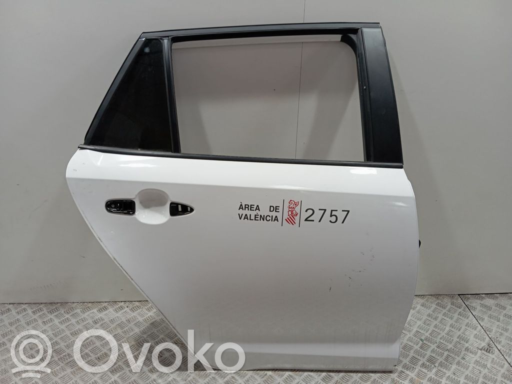 Toyota Corolla E160 E170 Galinės durys 
