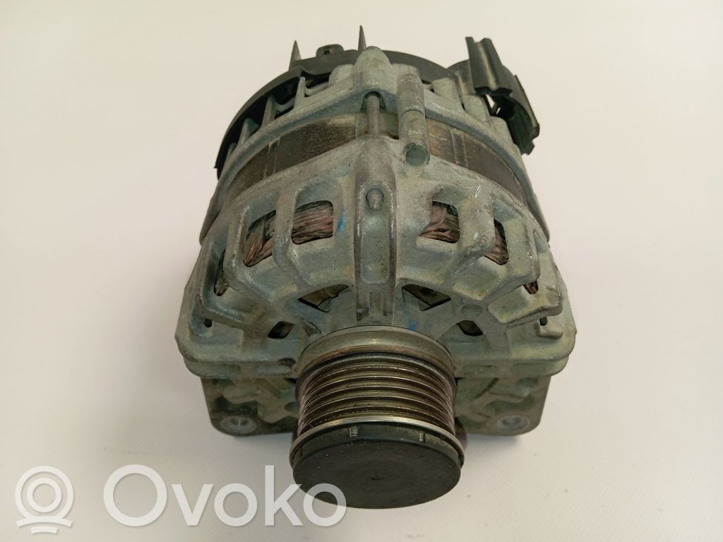 Renault Clio IV Ģenerators 