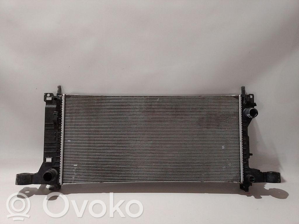 Lynk & co 01 Radiatore di raffreddamento 