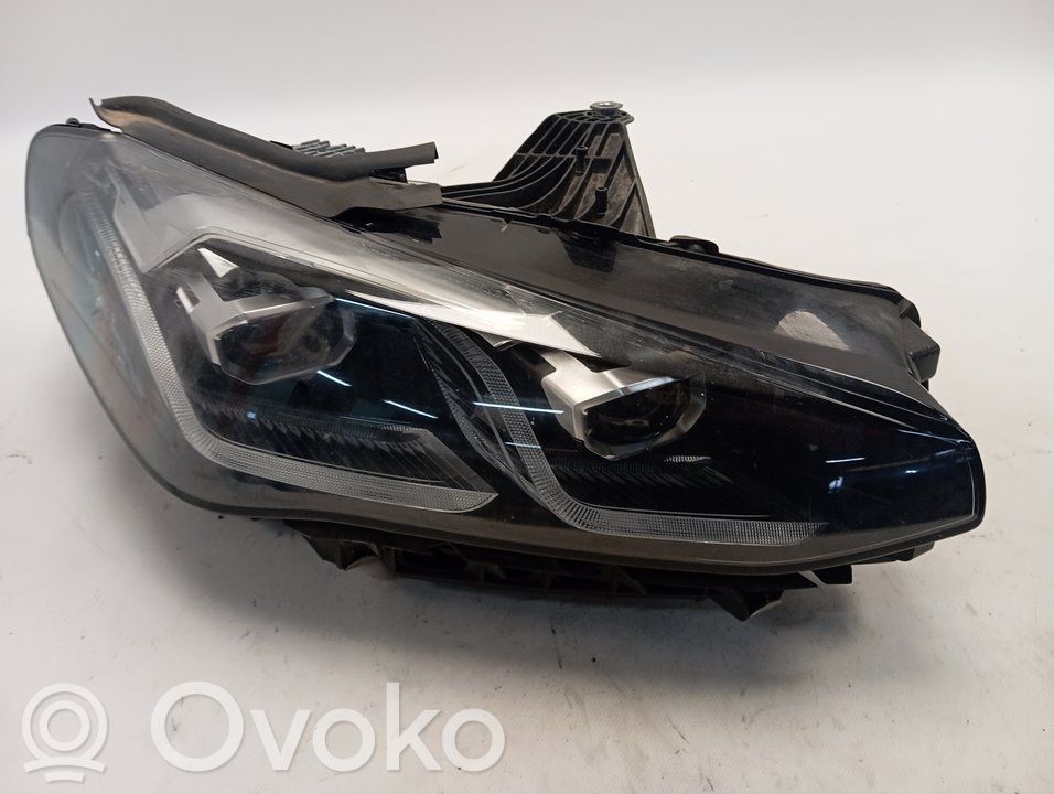 BMW 2 G42 Scheinwerfer 