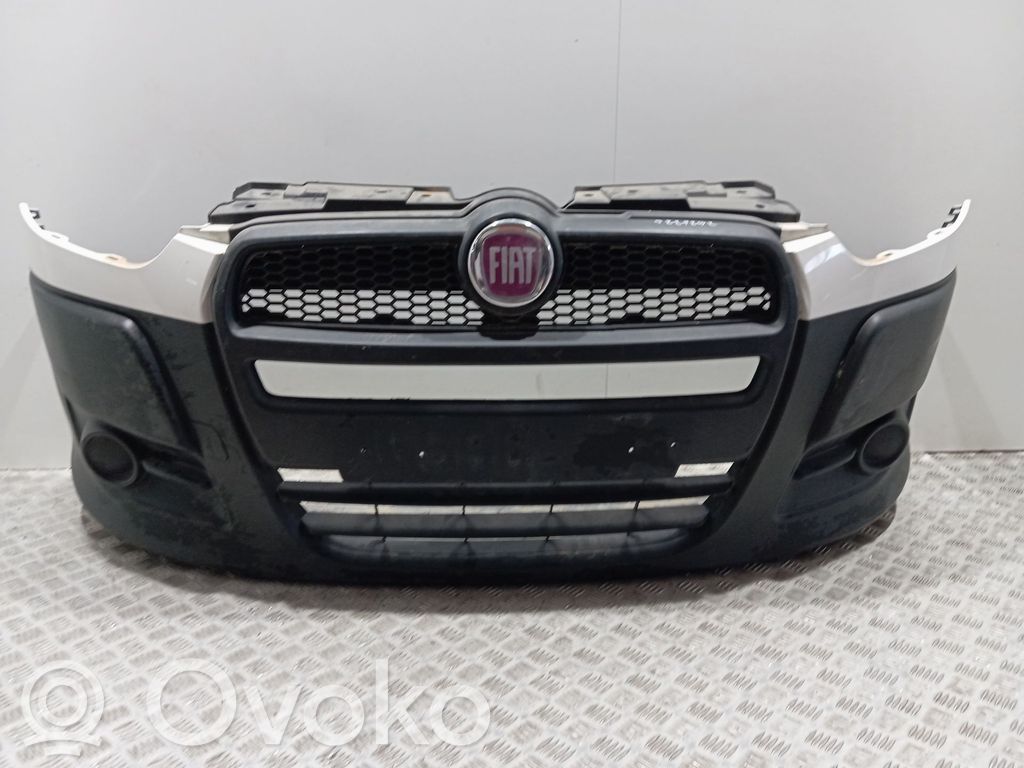 Fiat Doblo Parachoques delantero 