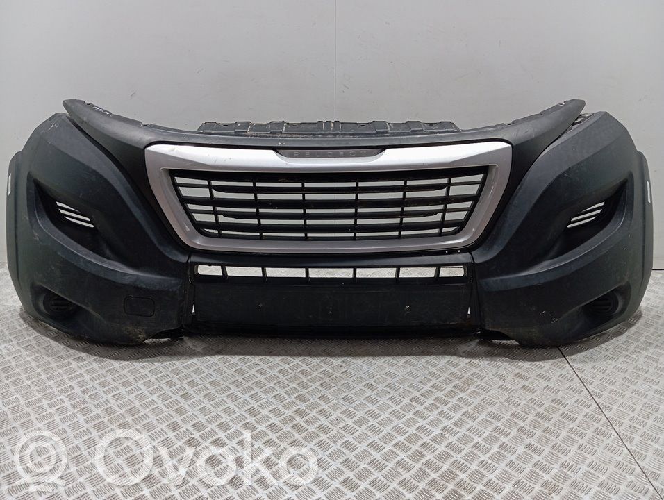 Peugeot Boxer Parachoques delantero 