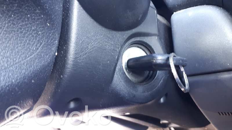 Nissan Almera N16 Virtalukko 