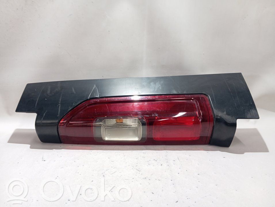 Renault Trafic III (X82) Lampă spate în caroserie 
