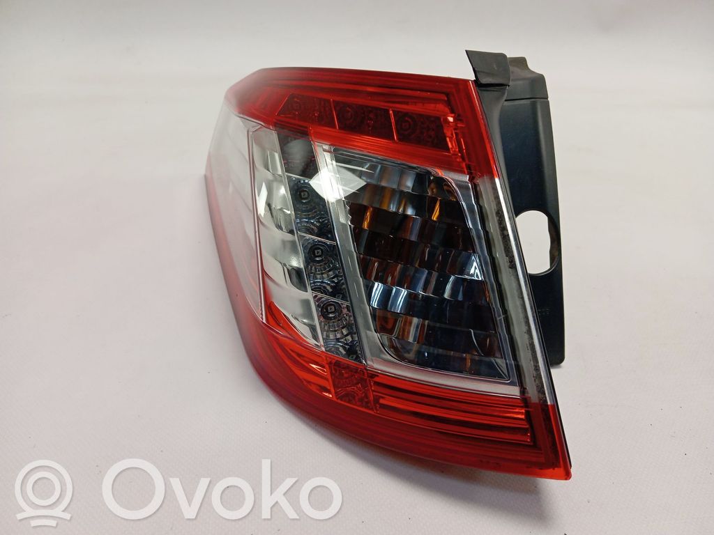 Peugeot 508 Luci posteriori 