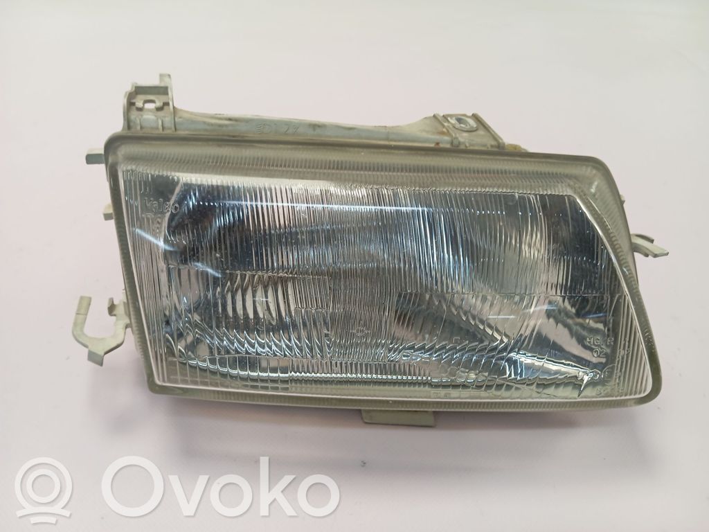 Lampa przednia