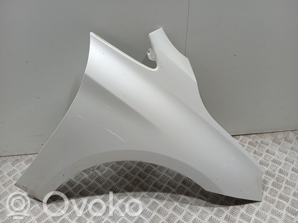 BMW 2 F46 Aripă 