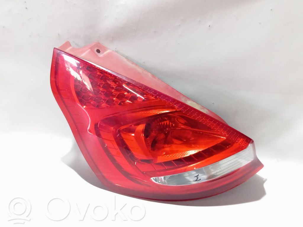 Lampa tylna   1709553,8A6113A603AB