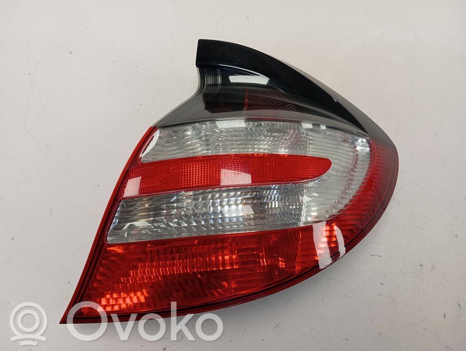 Mercedes-Benz C W203 Lampa tylna