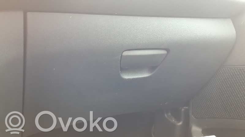 Peugeot 2008 I Handschuhfach 