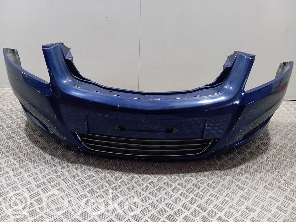 Opel Zafira B Zderzak przedni