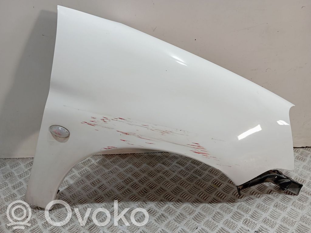 Citroen Berlingo Błotnik przedni 