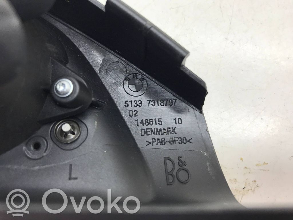 BMW 5 F10 F11 Priekinė garsiakalbio apdaila 