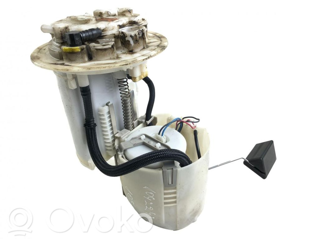 Lexus CT 200H Bomba interna de combustible 