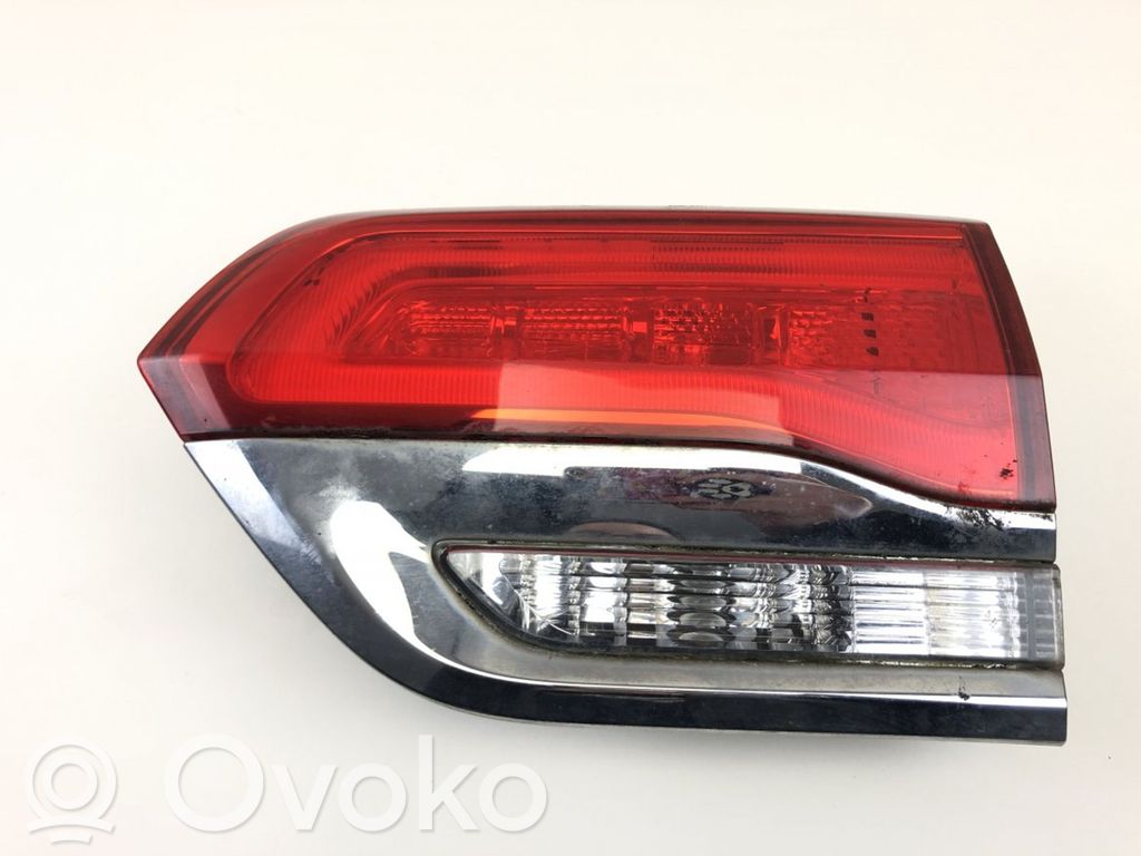 Jeep Grand Cherokee Lampy tylnej klapy bagażnika 