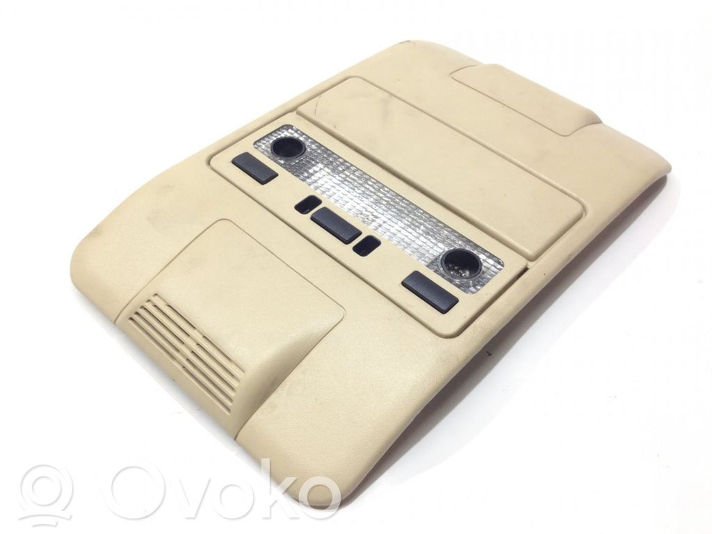 Lampka podsufitki tylna   XDM500110,XDM500110,XDM000051,FJV500800,XDM000051VAE,XDM500110VAE,YWC500021
