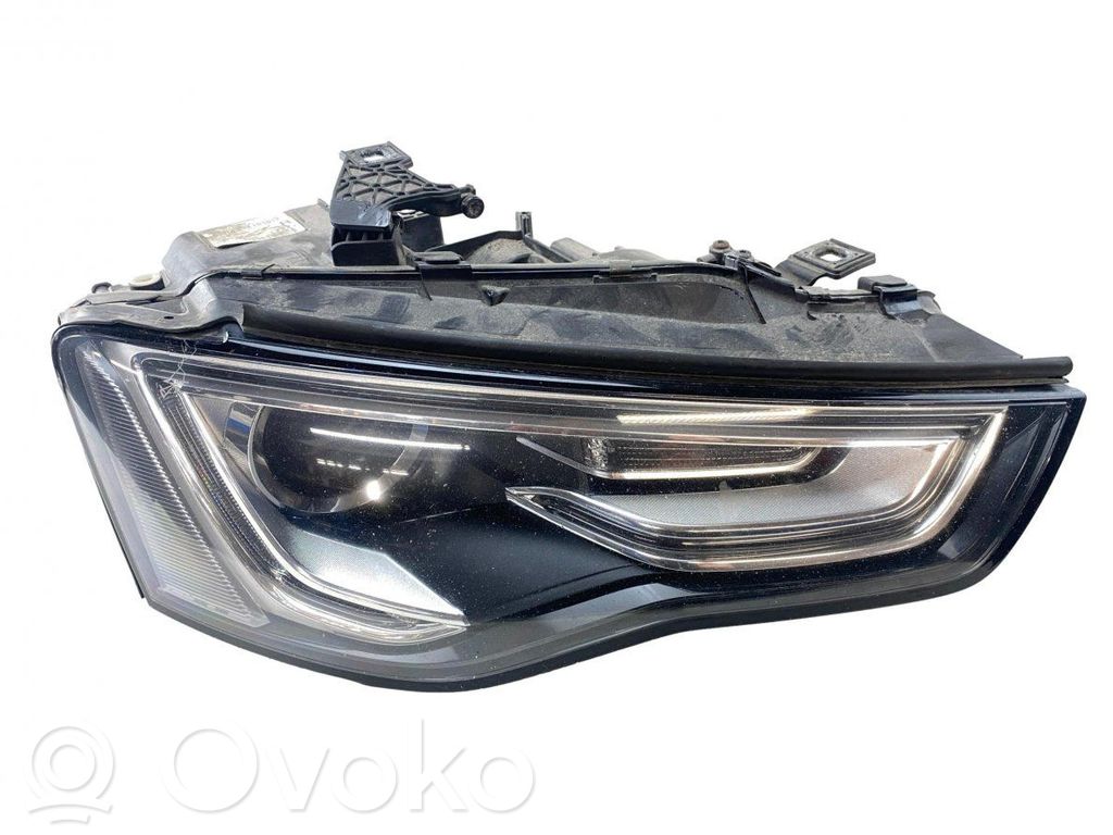 Audi A5 8T 8F Phare frontale 