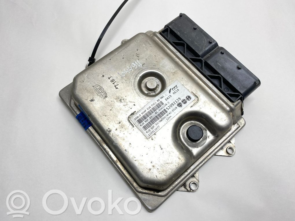 Opel Combo D Engine control unit/module 