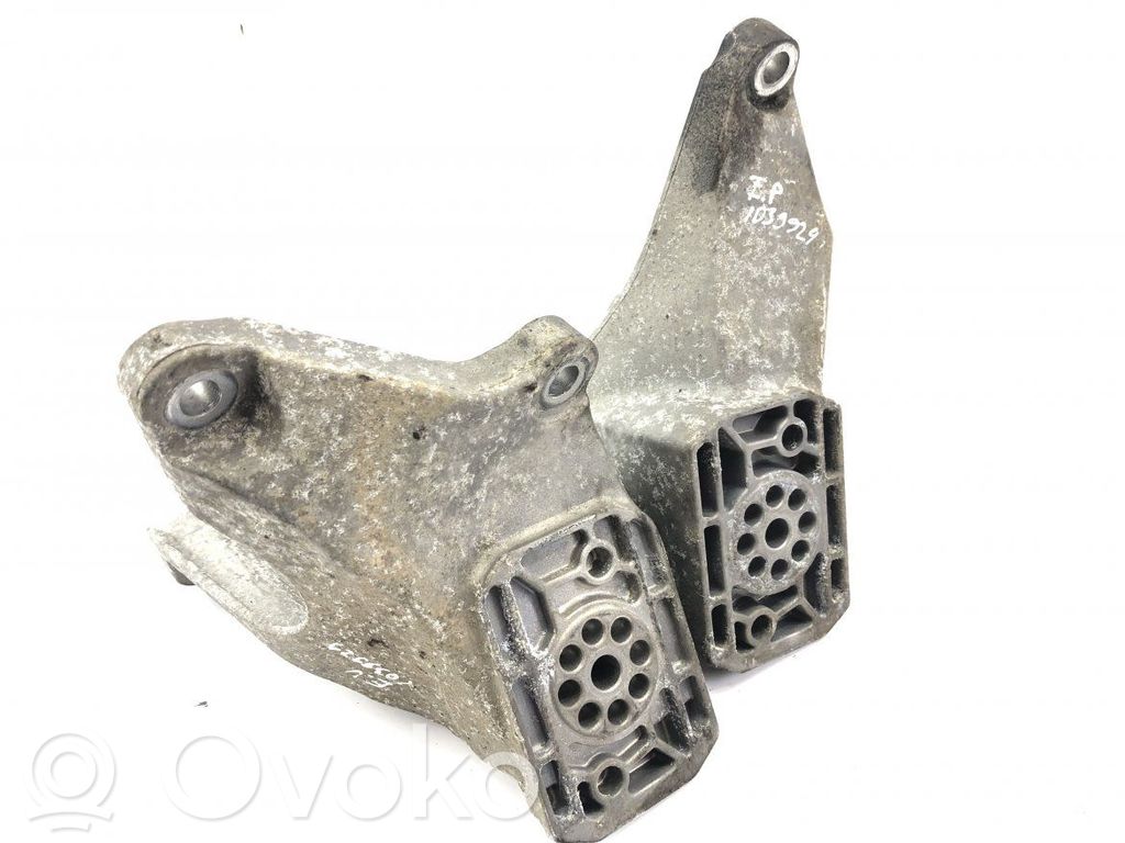 Engine mounting bracket   4F0199308AE,4F0199308AE,4F0199307AD