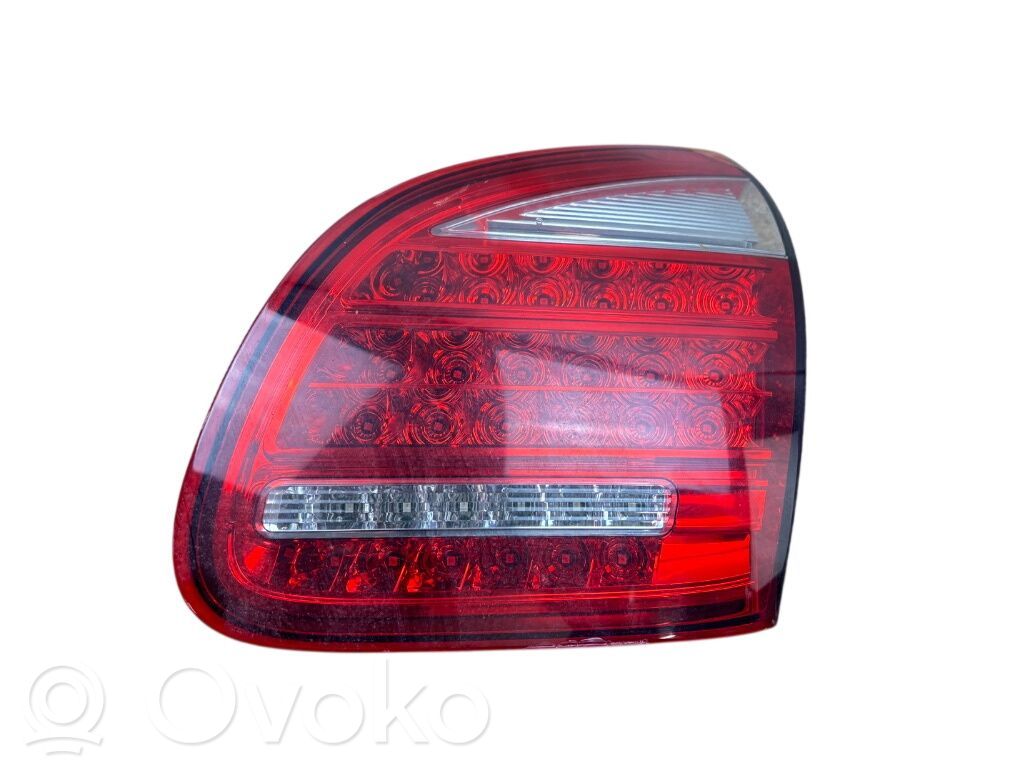Porsche Cayenne (92A) Lampy tylnej klapy bagażnika 