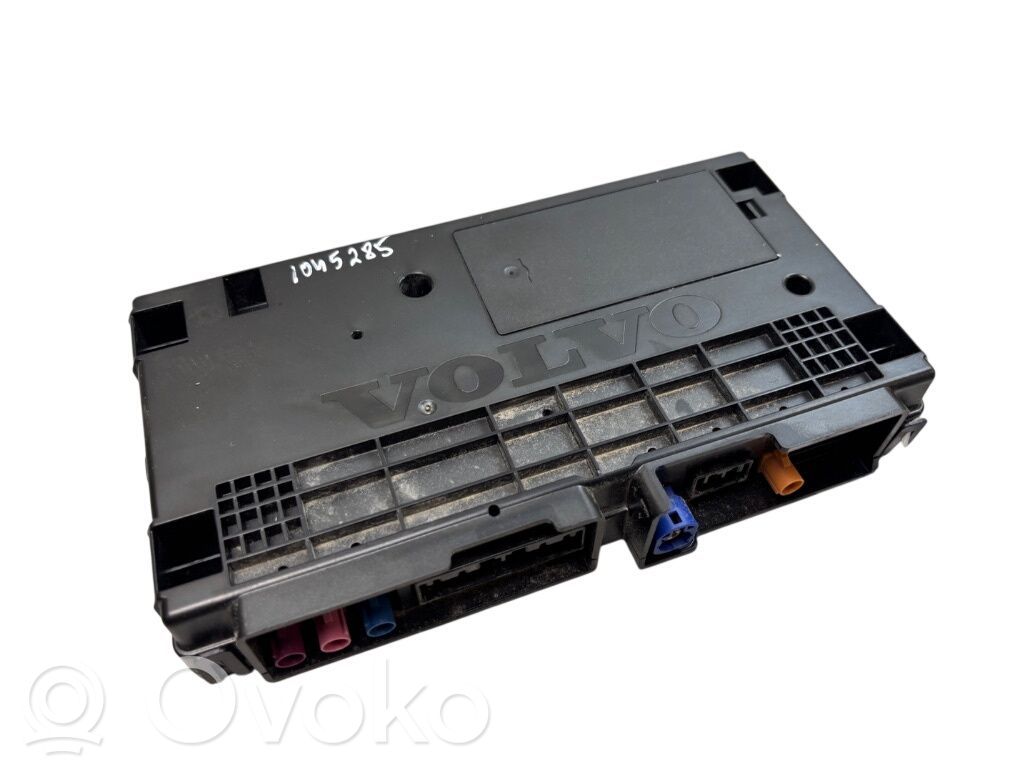 Volvo V90 Cross Country Phone control unit/module 