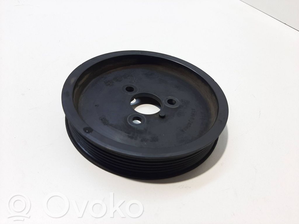 BMW 5 E60 E61 Ohjaustehostimen pumpun hihnapyörä 