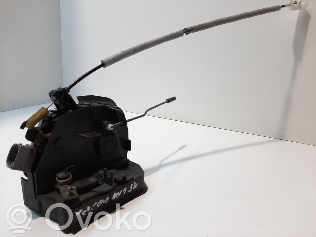 Takaoven lukko   8402601