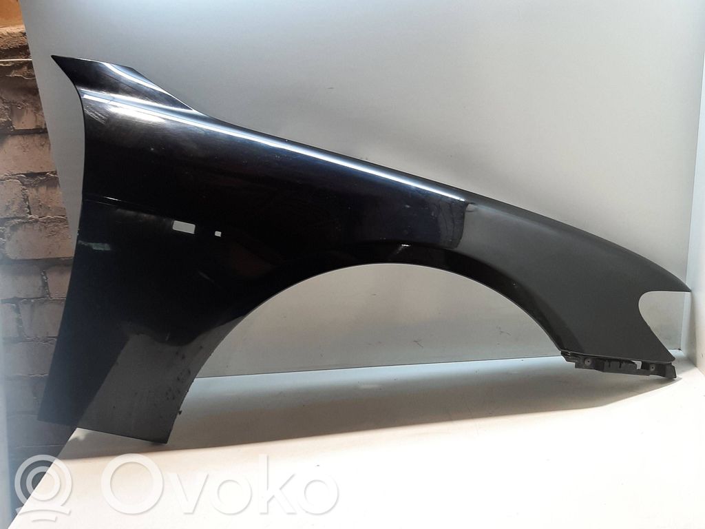 BMW 7 E65 E66 Sparnas 