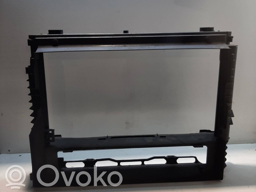 BMW 5 E60 E61 Radiatoru paneļa turētājs (televizora) 
