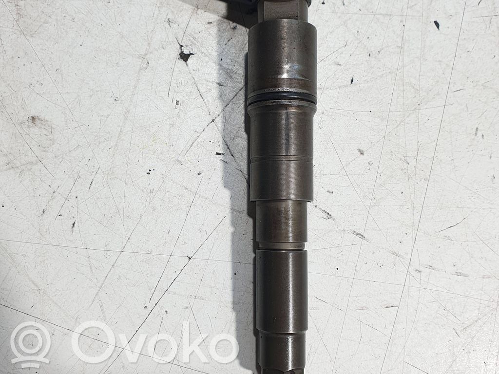 BMW 7 E65 E66 Fuel injector 