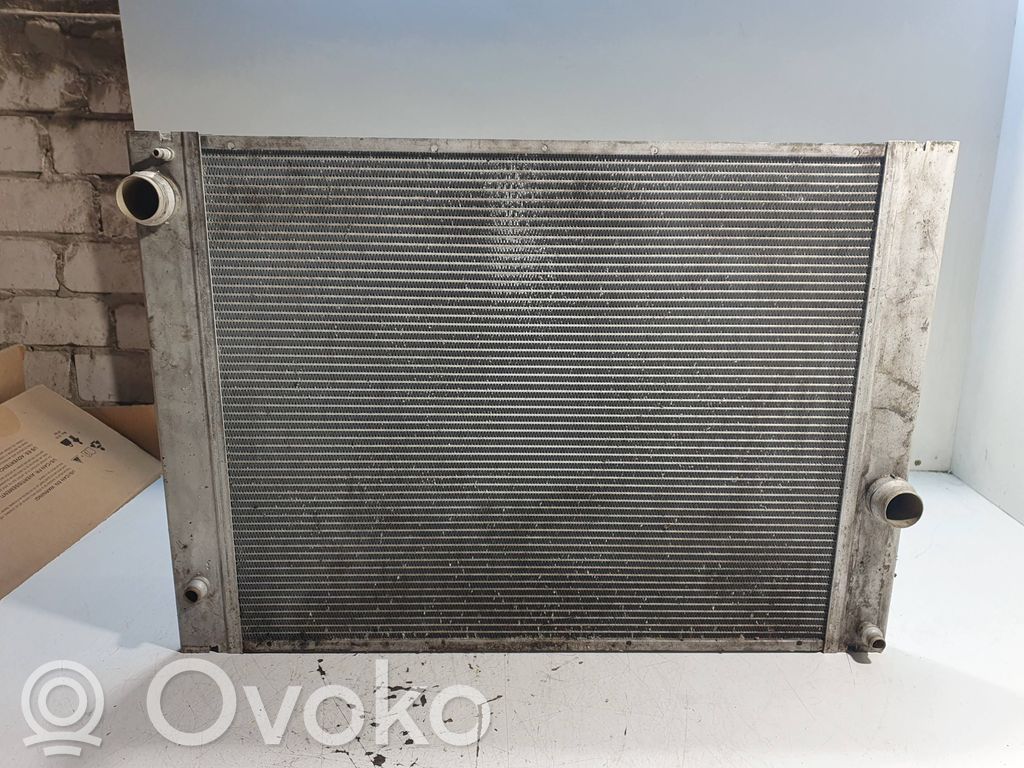BMW 5 E60 E61 Aušinimo skysčio radiatorius 