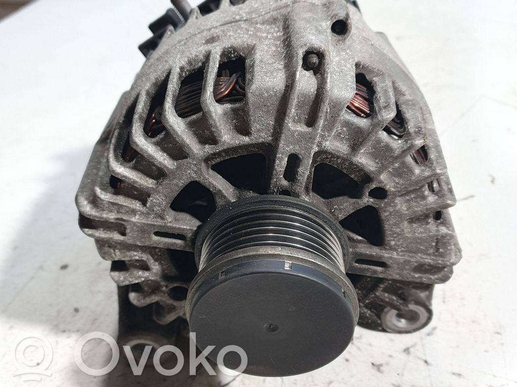 BMW 5 F10 F11 Ģenerators 