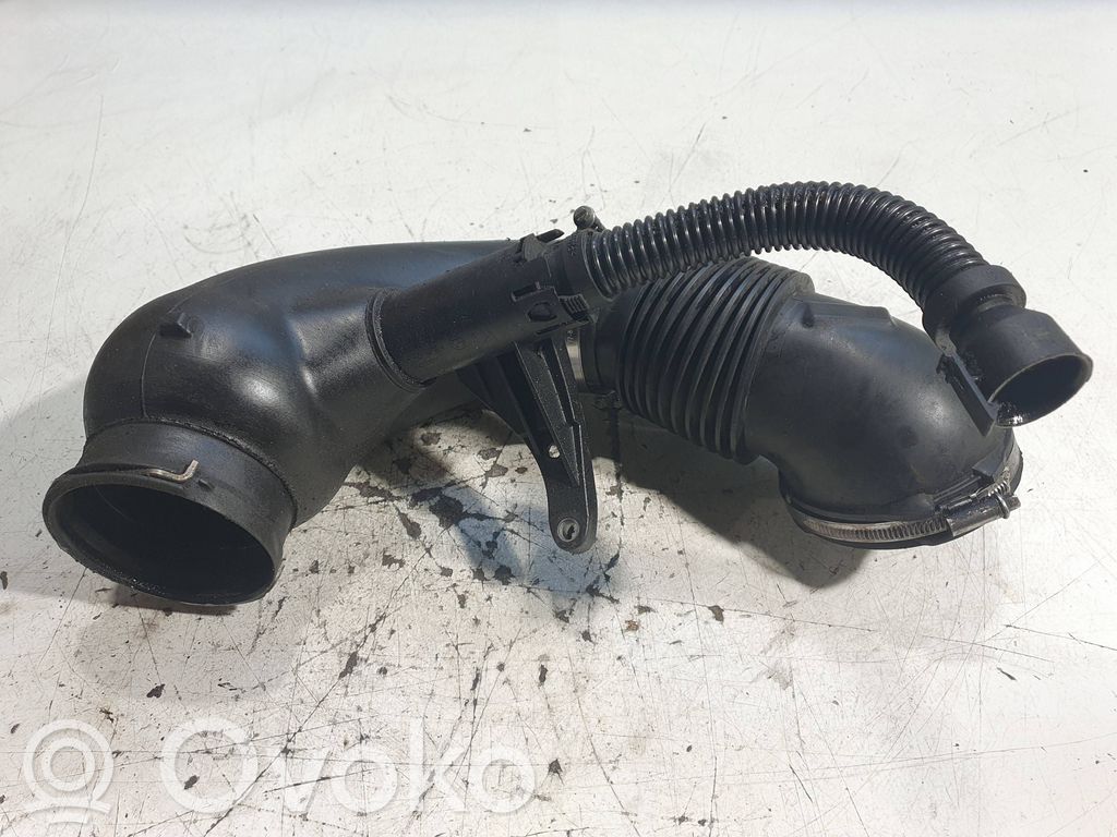 BMW 5 E60 E61 Air intake duct part 