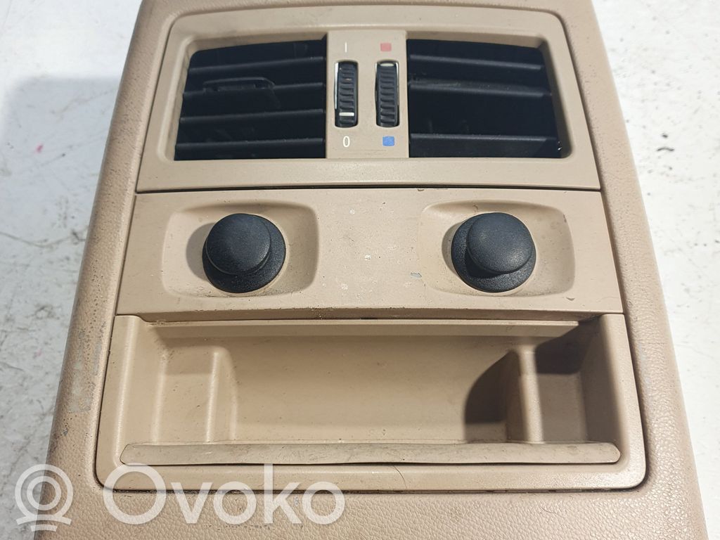 BMW 3 E90 E91 Kita salono detalė 