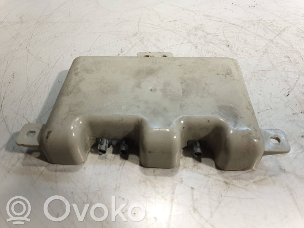 Amplificateur d'antenne   6943023,21367510,11896800