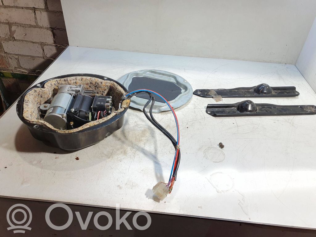 BMW X5 E53 Pneumatinės (oro) pakabos kompresorius 