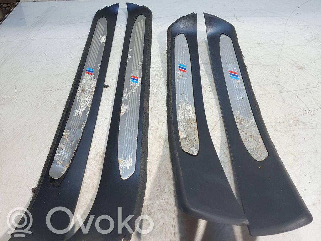 BMW 5 E60 E61 Zestaw listew progowych (wewnętrznych) 