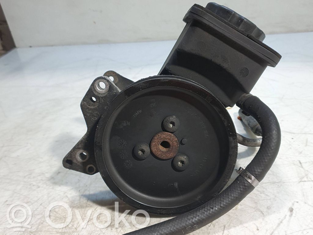 Power steering pump   7693974