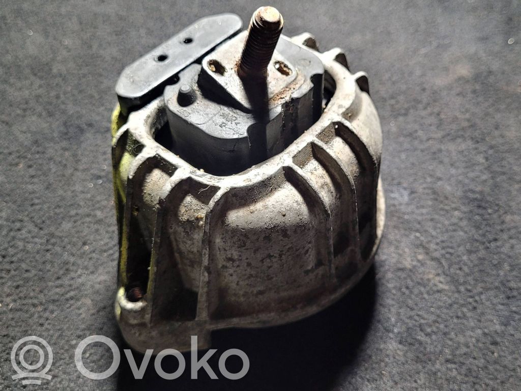 Engine mount bracket   13981112