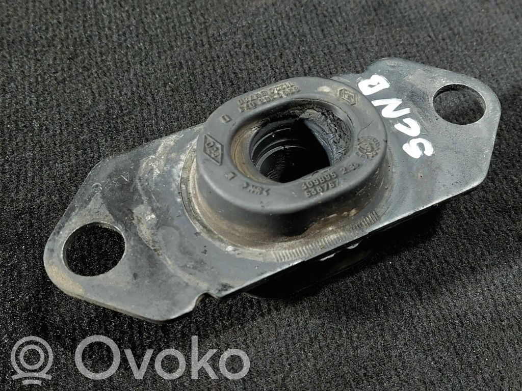 Renault Scenic II -  Grand scenic II Engine mount bracket 