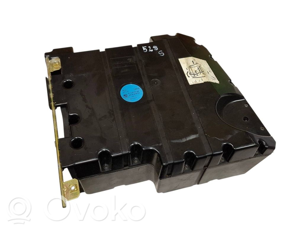 BMW 5 E39 Amplificador de sonido 