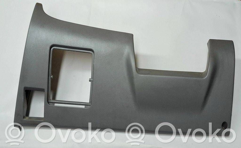Subaru Legacy Verkleidung Armaturenbrett Cockpit unten 