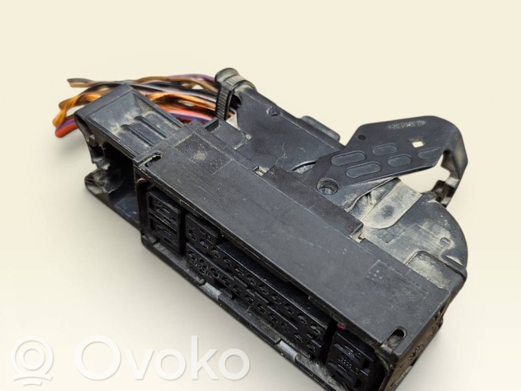 Volkswagen Caddy Enchufe del conector del módulo ABS 